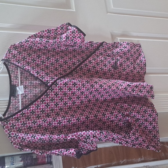 Scrub top - Picture 1 of 3